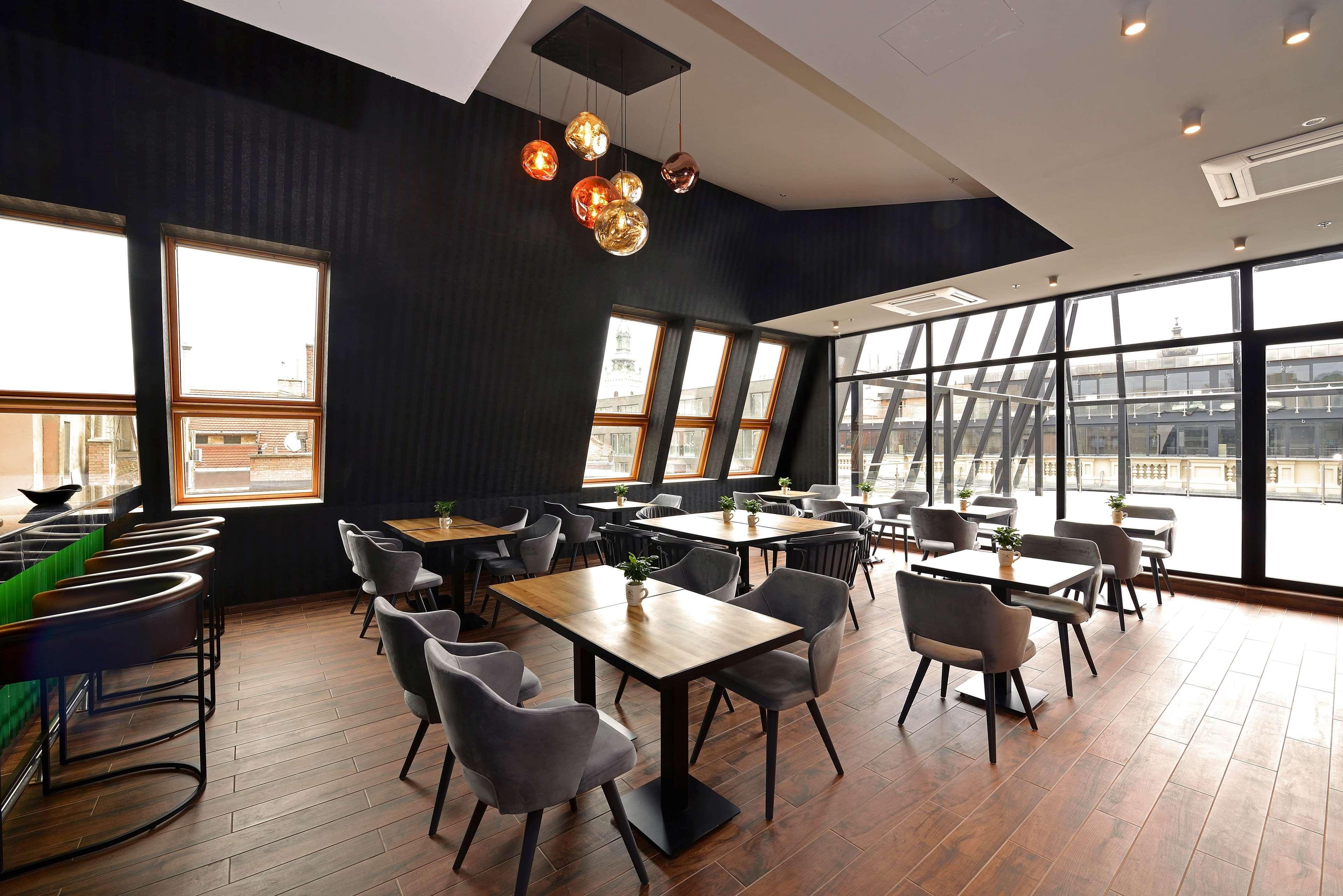 Ramada By Wyndham Budapest City Center Exteriör bild