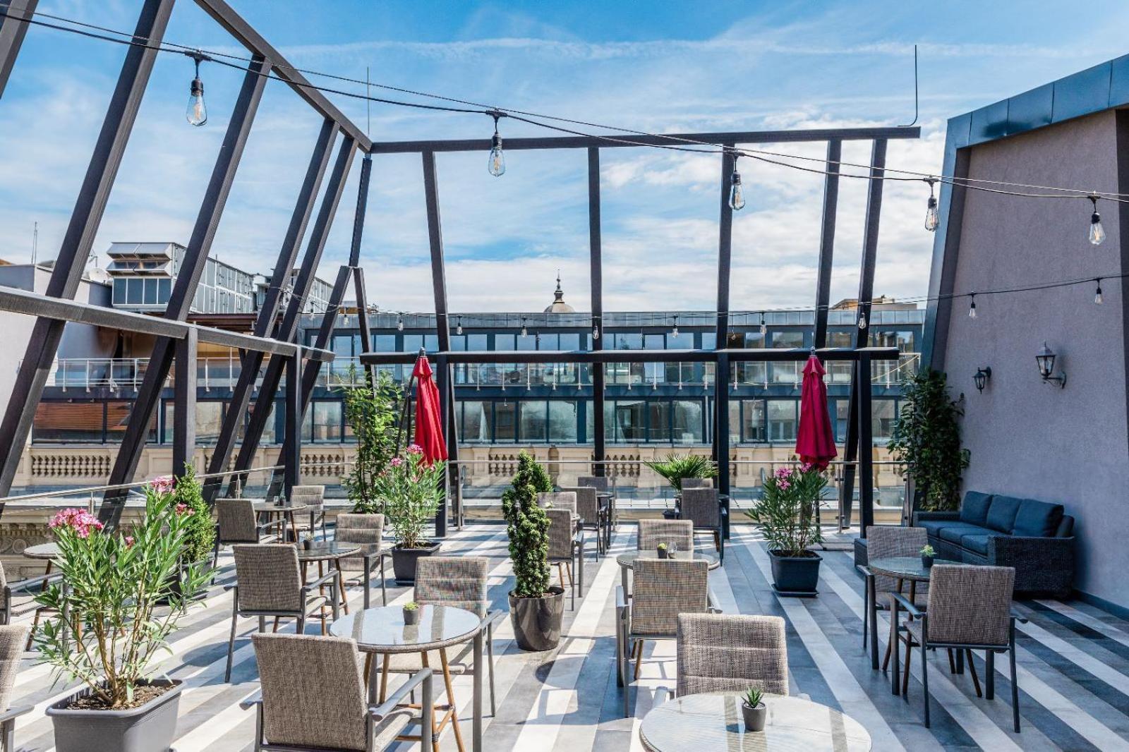 Ramada By Wyndham Budapest City Center Exteriör bild